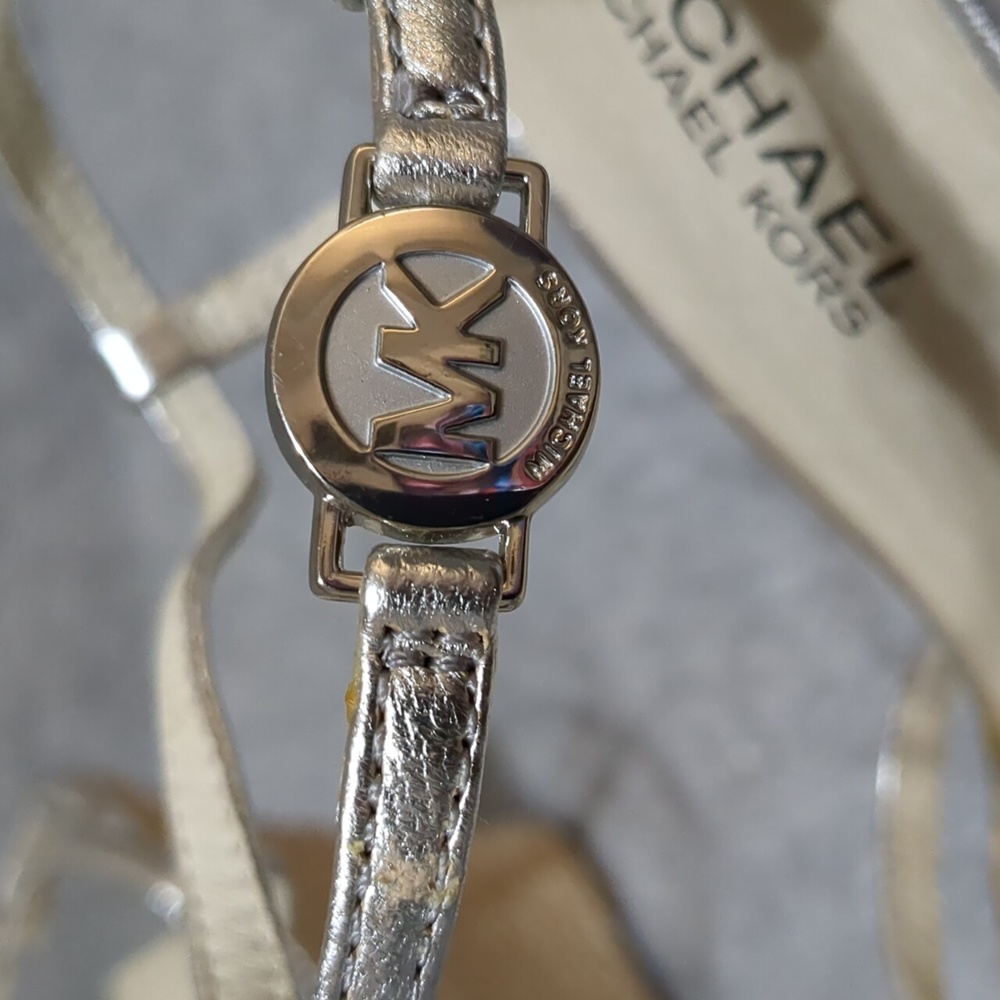 Michael Kors Kami T Strap Sandal silver  Wedges size 8.5 - Picture 4 of 11